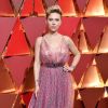 Scarlett Johansson sur le tapis rouge des Oscars au Dolby Theater, Los Angeles, le 26 février 2017.