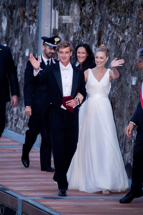 Pierre Casiraghi et Beatrice Borromeo lors de leur mariage le 1er août 2015 au château Rocca Angera sur les Iles Borromées, sur le Lac Majeur. Le couple a eu son premier enfant, un fils, le 28 février 2017 à Monaco.