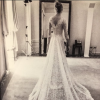 Beatrice Borromeo a partagé le 27 novembre 2016 sur Twitter cette image de ses essayages de sa robe de mariée en prévision de son mariage avec Pierre Casiraghi le 1er août 2015.