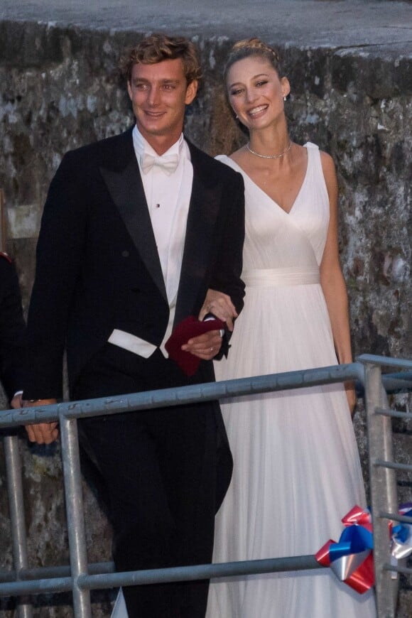 Pierre Casiraghi et Beatrice Borromeo lors de leur mariage au château Rocca Angera (château appartenant à la famille Borromeo) à Angera sur les Iles Borromées, sur le Lac Majeur, le 1er août 2015. Le couple a accueilli son premier enfant, un petit garçon, le 28 février 2017 à Monaco.