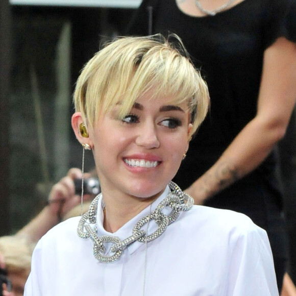 Miley Cyrus s'est produite sur le plateau de l'emission TV "Today" au Rockfeller Center a New York. Le 7 octobre 2013