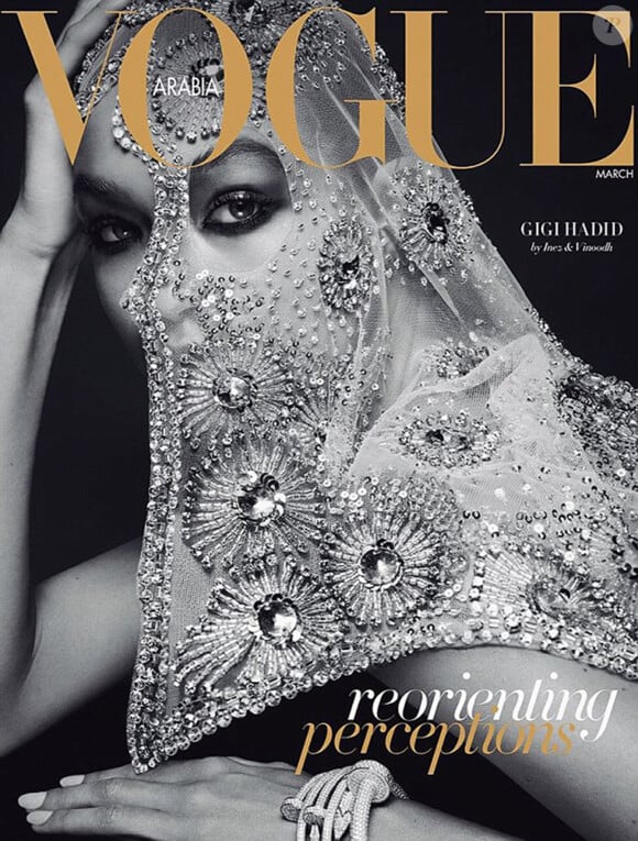 Gigi Hadid fait la couverture du premier numéro de Vogue Arabia en mars 2017.