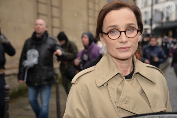 Kristin Scott Thomas arrivant au défilé de mode "Valentino", collection prêt-à-porter Automne-Hiver 2017-2018 à l'hôtel Salomon de Rothschild à Paris, le 5 Mars 2017.© CVS/Veeren/Bestimage