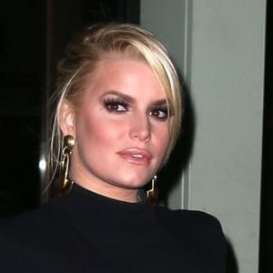 Jessica Simpson à la sortie de son hôtel à New York, le 25 octobre 2016.