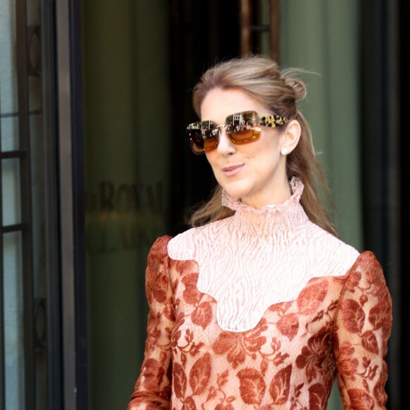 L'hôtel Royal Monceau remercie Céline Dion pour son séjour avec un énorme bouquet de ballons à Paris le 9 juillet 2016.