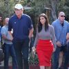 Kim Kardashian retrouve son ex-beau-père Bruce Jenner sur Melrose à Los Angeles, le 20 octobre 2014, malgré la polémique entre Kris Jenner et Bruce Jenner.