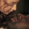 Alexia Giordano embrasse Omar Sy - Extrait du court métrage Le Beau Dormant, d'Oxmo Puccino.