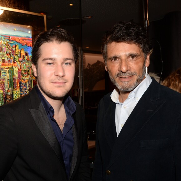 Exclusif - Johann Perathoner, Pascal Elbé - Vernissage de l'artiste Johann Perathoner à l'hôtel Renaissance à Paris le 17 mars 2017. © Rachid Bellak/Bestimage