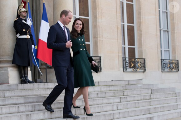 Le prince William, duc de Cambridge, et Kate Middleton, duchesse de Cambridge, ont été reçus au palais de l'Elysée le temps d'un entretien de courtoisie par le président François Hollande le 17 mars 2017 à Paris à l'entame de leur visite officielle de deux jours. © Cyril Moreau / Bestimage