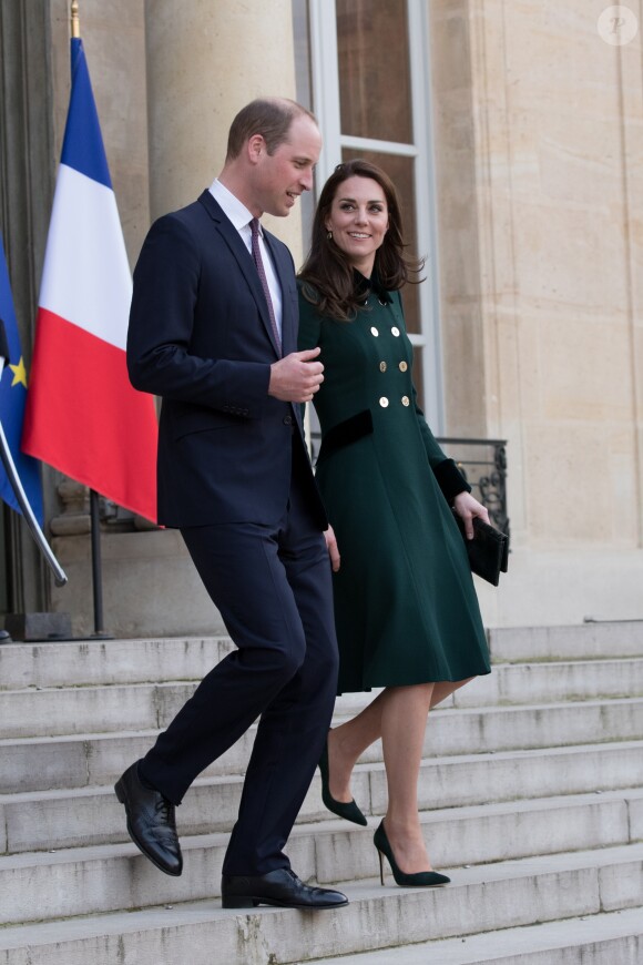 Le prince William, duc de Cambridge, et Kate Middleton, duchesse de Cambridge, ont été reçus au palais de l'Elysée le temps d'un entretien de courtoisie par le président François Hollande le 17 mars 2017 à Paris à l'entame de leur visite officielle de deux jours. © Cyril Moreau / Bestimage