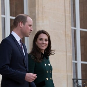 Le prince William, duc de Cambridge, et Kate Middleton, duchesse de Cambridge, ont été reçus au palais de l'Elysée le temps d'un entretien de courtoisie par le président François Hollande le 17 mars 2017 à Paris à l'entame de leur visite officielle de deux jours. © Cyril Moreau / Bestimage