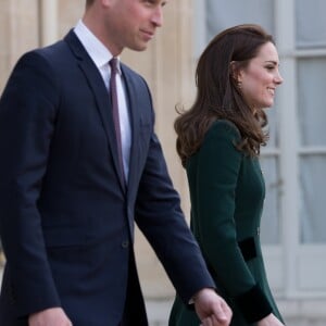 Le prince William, duc de Cambridge, et Kate Middleton, duchesse de Cambridge, ont été reçus au palais de l'Elysée le temps d'un entretien de courtoisie par le président François Hollande le 17 mars 2017 à Paris à l'entame de leur visite officielle de deux jours. © Cyril Moreau / Bestimage