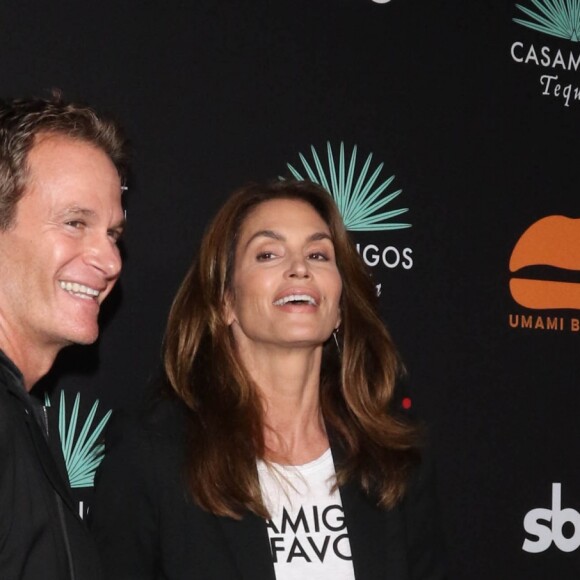 Cindy Crawford et son mari Rande Gerber lors du lancement The Cindy Crawfod Artist Series à Santa Monica, le 16 mars 2017.