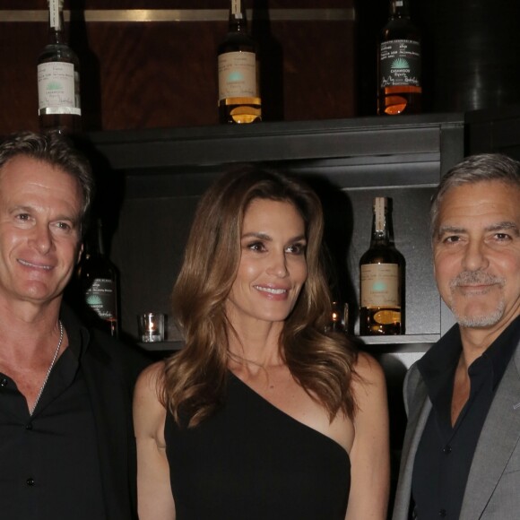 Rande Gerber, sa femme Cindy Crawford et George Clooney - À l'occasion du lancement de son livre, Cindy Crawford a organisé un évènement à Londres, en partenariat avec la marque de téquila de George Clooney à Londres. Le 1er octobre 2015