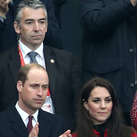 Le prince William et Kate Middleton assistent au match de Rugby France / Pays de Galles au Stade de France le 18 mars 2017.