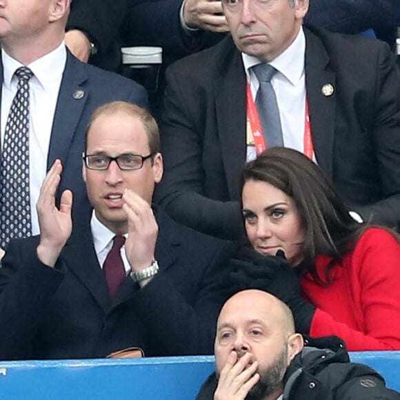 Le prince William et Kate Middleton assistent au match de Rugby France / Pays de Galles au Stade de France le 18 mars 2017.