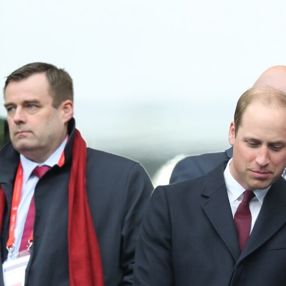 Le prince William et Kate Middleton assistent au match de Rugby France / Pays de Galles au Stade de France le 18 mars 2017.