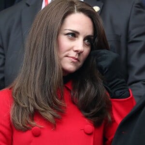 Le prince William et Kate Middleton assistent au match de Rugby France / Pays de Galles au Stade de France le 18 mars 2017.