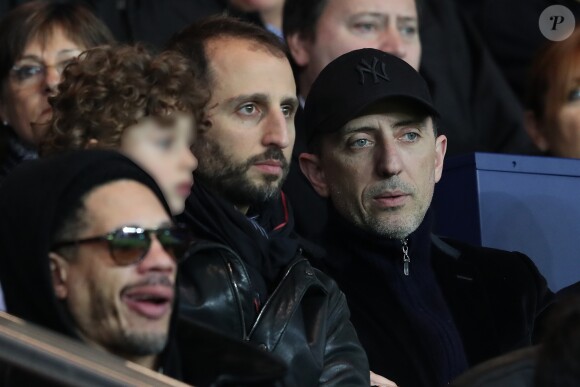 JoeyStarr, Arié Elmaleh et son fils Isaac, Gad Elmaleh - People assiste au match de Ligue 1 entre le Psg et Lyon à Paris le 19 mars 2017. Le Psg à remporté le match sur le score de 2-1. © Cyril Moreau/Bestimage