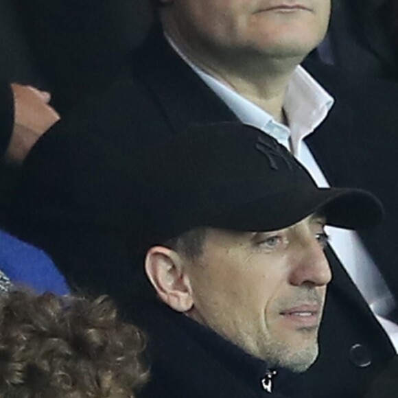 Gad Elmaleh, Arié Elmaleh et son fils Isaac - People assiste au match de Ligue 1 entre le Psg et Lyon à Paris le 19 mars 2017. Le Psg à remporté le match sur le score de 2-1. © Cyril Moreau/Bestimage