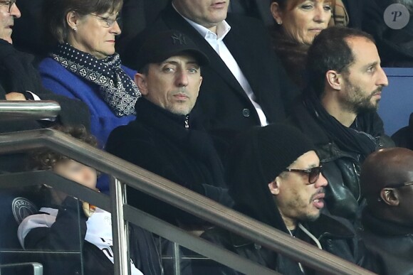 JoeyStarr, Arié Elmaleh et son fils Isaac, Gad Elmaleh - People assiste au match de Ligue 1 entre le Psg et Lyon à Paris le 19 mars 2017. Le Psg à remporté le match sur le score de 2-1. © Cyril Moreau/Bestimage