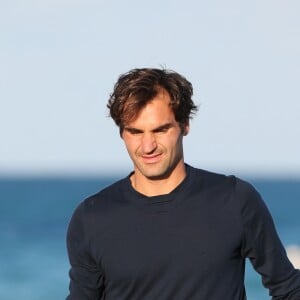 Le joueur de tennis suisse Roger Federer profite de la plage avec ses enfants, ses jumelles Myla Rose et Charlene Riva et ses jumeaux Leo et Lennart, à Miami, le 20 mars 2017 © CPA/Bestimage