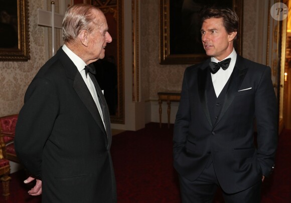 Le prince Philip, duc d'Edimbourg et Tom Cruise lors du dîner pour le 75ème anniversaire "Outward Bound Trust" au Palais de Buckingham à Londres, Royaume Uni, le 8 mars 2017.