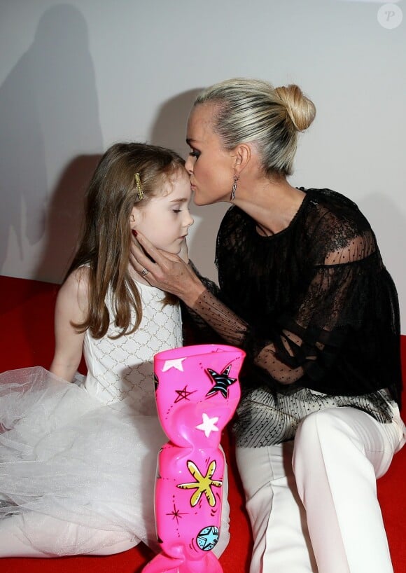 Exclusif - Laeticia Hallyday ("Femme de Coeur 2017" par Clarins pour son engagement humanitaire) - Le Prix Clarins pour l'enfance fête ses 20 ans et récompense sa nouvelle femme de coeur L.Hallyday pour son association La Bonne Étoile à l'hôtel Salomon de Rothschild à Paris, France, le 14 mars 2017. © Borde-Jacovides/Bestimage
