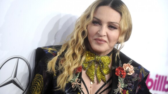 Madonna : La vidéo craquante de ses jumelles, heureuses d'un simple cadeau...