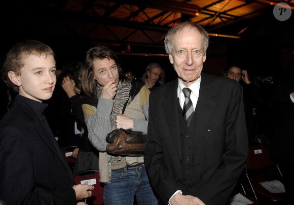 John Barry et Kate Barry, fille qu'il a eue de son mariage avec Jane Birkin, lors de la clôture du 8e Festival de cinéma et de musique d'Auxerre, le 17 novembre 2007.