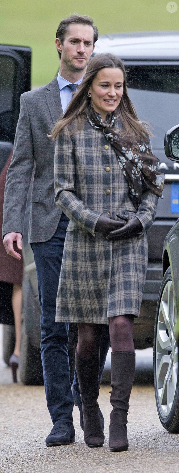 Pippa Middleton et son fiancé James Matthews lors de la messe de Noël, le 25 décembre 2016, à Englefield dans le Berkshire, où sera célébré leur mariage le 20 mai 2017.