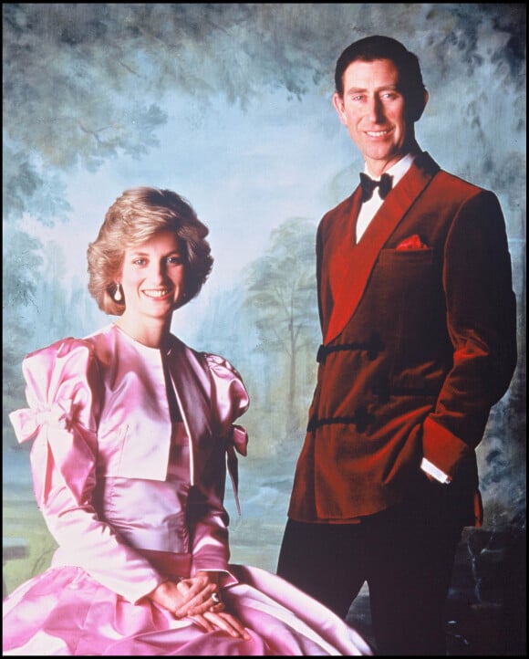 La princesse Diana et le prince Charles, portrait officiel en 1985.