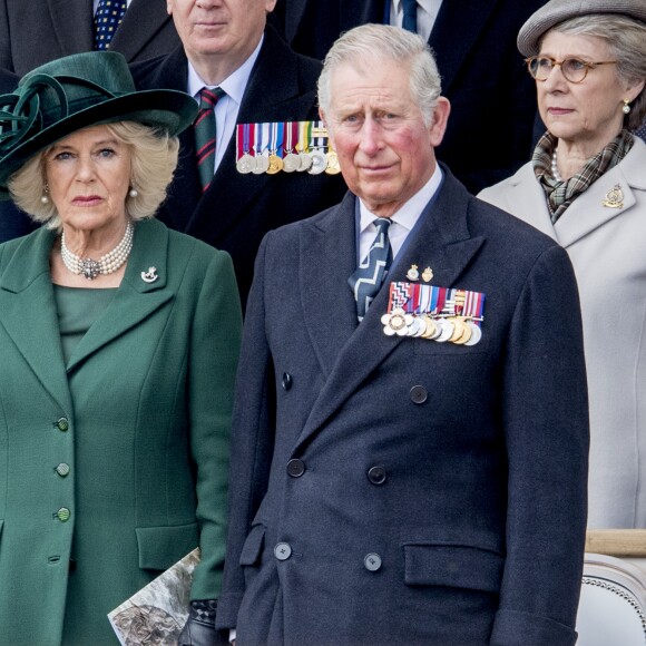 Camilla Parker Bowles et le prince Charles lors de l'inauguration du monument aux soldats britanniques tombés en Irak et en Afghanistan à Londres le 9 mars 2017