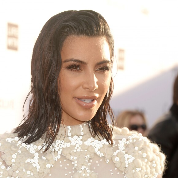 Kim Kardashian à l'évènement des Fashion Los Angeles Awards, organisée le 2 avril 2017.