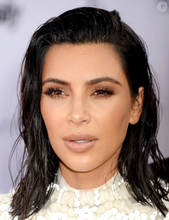 Kim Kardashian à l'évènement des Fashion Los Angeles Awards, organisée le 2 avril 2017.