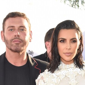 Mert Alas et Kim Kardashian à l'évènement des Fashion Los Angeles Awards, organisée le 2 avril 2017.