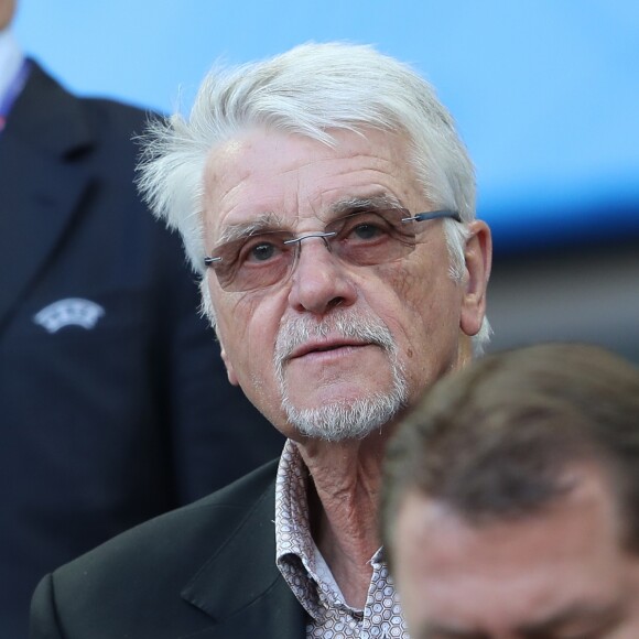 Aimé Jacquet - Célébrités dans les tribunes lors du match de quarts de finale de l'Euro Allemagne-Italie remporté par l'Allemagne aux tirs au but et se qualifie pour les demi-finales à Bordeaux le 2 juillet 2016. © Cyril Moreau / Bestimage