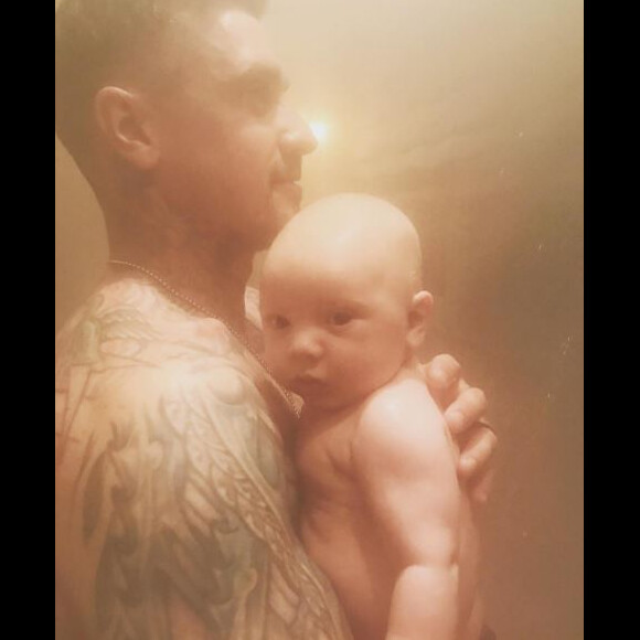 Photo de Carey Hart et son fils Jameson. Mars 2017.