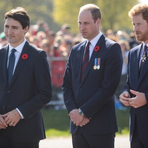 Le premier ministre canadien Justin Trudea, le prince William, duc de Cambridge et le prince Harry lors des commémorations des 100 ans de la bataille de Vimy, (100 ans jour pour jour, le 9 avril 1917) dans laquelle de nombreux Canadiens ont trouvé la mort lors de la Première Guerre mondiale, au Mémorial national du Canada, à Vimy, France, le 9 avril 2017.