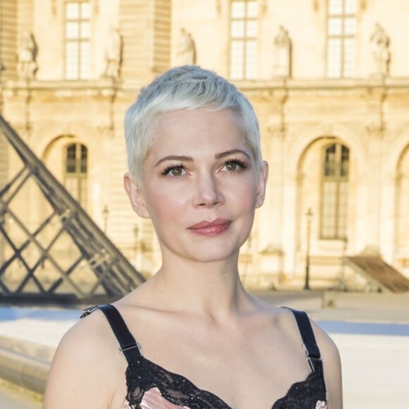 Michelle Williams - Photocall - Cocktail du dîner de présentation de la nouvelle collection Vuitton "Masters, Les Grands Maîtres" en collaboration avec Jeff Koons au Louvre à Paris, le 11 avril 2017. © Olivier Borde/Bestimage