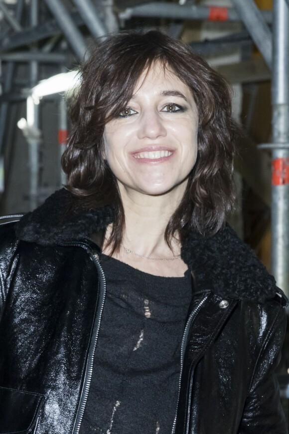 Charlotte Gainsbourg au défilé de mode "Saint Laurent", collection prêt-à-porter Automne-Hiver 2017-2018 à Paris, le 28 février 2017.