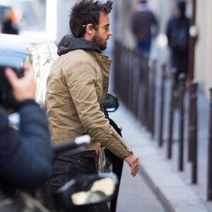 Jennifer Aniston et Justin Theroux se sont rendus au magasin Chanel avant de déjeuner au Ritz à Paris, le 12 avril 2017.