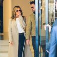 Jennifer Aniston et Justin Theroux se sont rendus au magasin Chanel avant de déjeuner au Ritz à Paris, le 12 avril 2017.