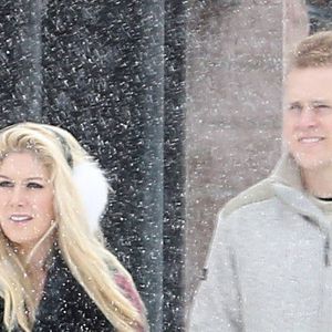 Heidi Montag et son mari Spencer Pratt se promènent à Aspen, le 28 décembre 2014.