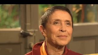 Gym Tonic : Davina, crâne rasé, dévoile sa vie de nonne bouddhiste !