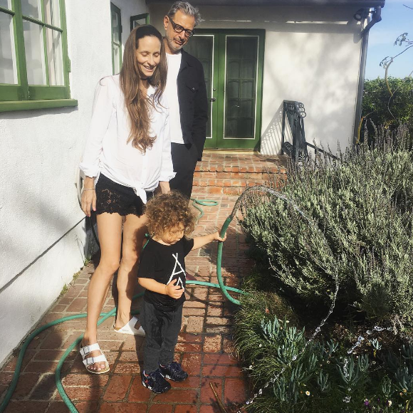 Jeff Goldblum, son épouse Emilie Livingston et leur fils Charlie en avril 2017.