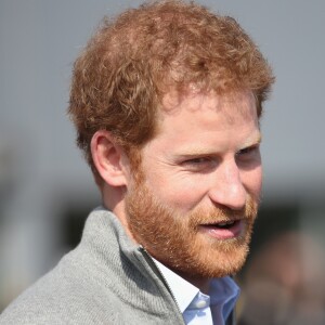 Le prince Harry avec l'équipe du Royaume-Uni pour "Invictus Games Toronto 2017 "au Village de formation sportive de l'Université de Bath, Royaume-Uni, le 7 avril 2017.