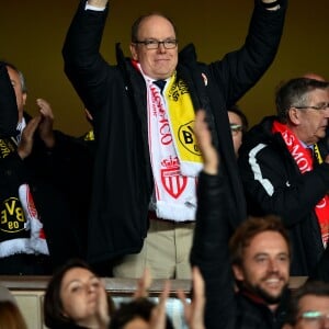 Le prince Albert II de Monaco lors de la victoire de l'AS Monaco contre le Borussia Dortmund (3-1) au stade Louis-II de Monaco le 19 avril 2017, synonyme de qualification pour les demi-finales de la Ligue des Champions. © Bruno Bebert/Bestimage