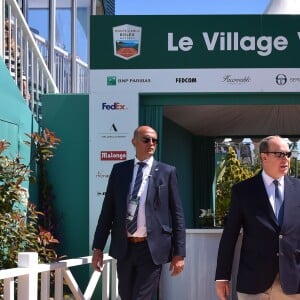 Le prince Albert II de Monaco se rend au tournoi de tennis Monte Carlo Rolex Masters 1000 à Monaco le 20 avril 2017. © Bruno Bebert/Bestimage