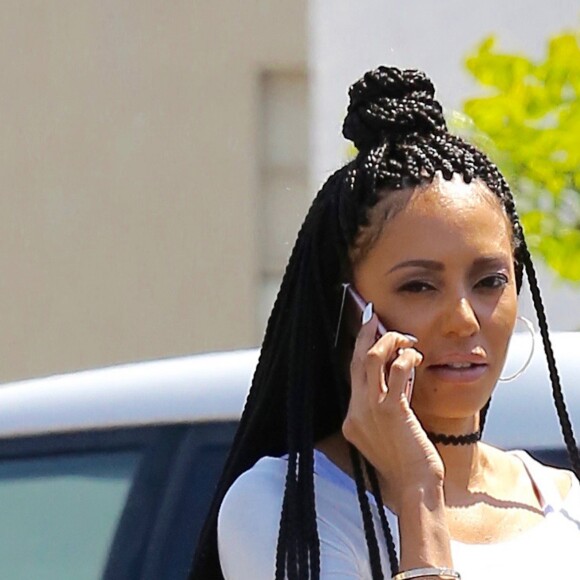 Melanie Brown (Mel B) va faire du shopping chez Rite Aid avec ses filles Madison et Angel à Beverly Hills, le 8 avril 2017.